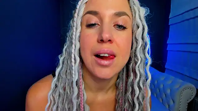 rock n roxy online show from November 17, 2025, 1:33 am