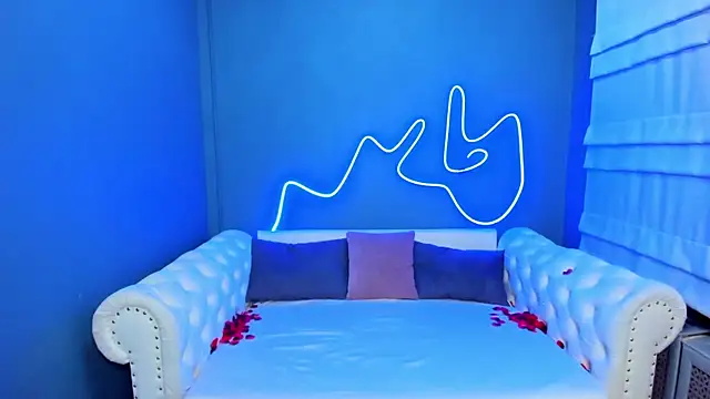 rock n roxy online show from December 4, 2025, 1:26 am