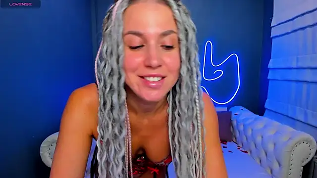 Snapshot of rock_n_roxy chatting on March 9, 2026, 1:42 am rock n roxy online show from March 9, 2026, 1:42 am