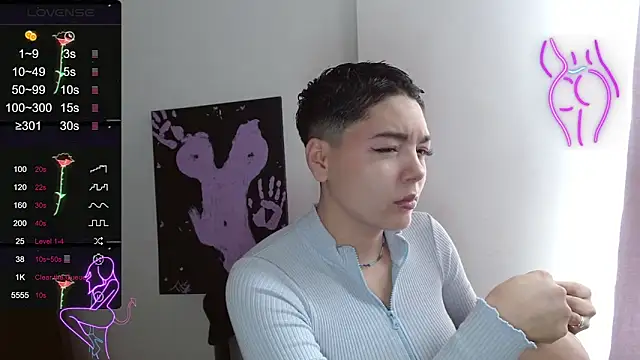 TRIXIE TANG28 online show from March 8, 2025, 7:31 pm