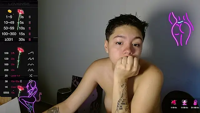 TRIXIE TANG28 online show from March 16, 2025, 11:04 pm