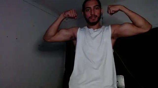 Snapshot of maxximus_100 chatting on January 2, 2025, 7:44 am maxximus 100 online show from January 2, 2025, 7:44 am