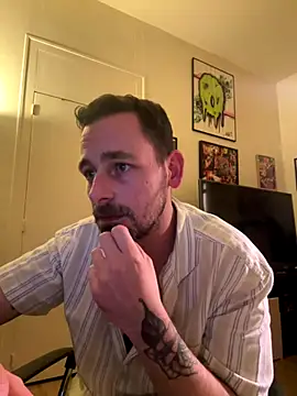 defbond420 online show from September 17, 2025, 9:05 pm