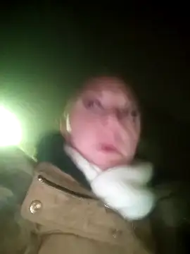 Snapshot of Beauty-Beast2710 chatting on December 28, 2024, 1:18 am Beauty-Beast2710 online show from December 28, 2024, 1:18 am