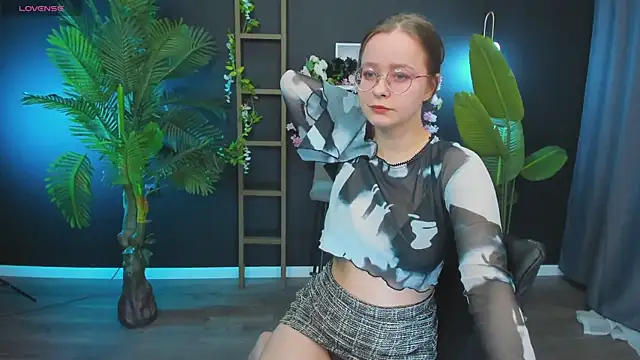 CassieCool online show from January 18, 2025, 8:30 pm