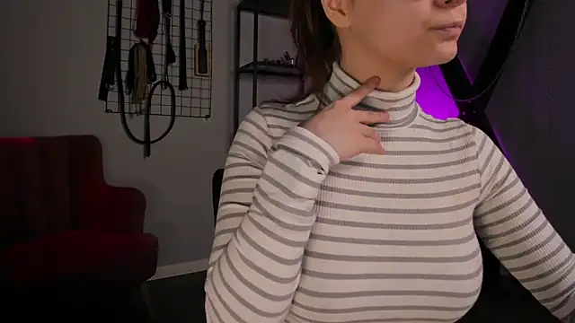 CassieCool online show from September 16, 2025, 8:43 pm