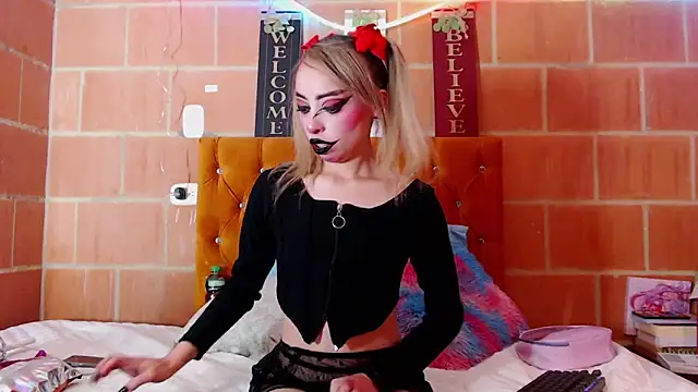 Yennastone online show from September 8, 2025, 11:04 pm