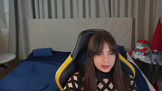 Snapshot of Alisa054 chatting on January 16, 2025, 8:11 am Alisa054 online show from January 16, 2025, 8:11 am