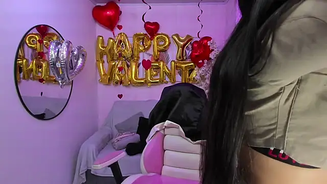 Snapshot of Zafiro_t18 chatting on February 15, 2025, 7:39 pm Zafiro t18 online show from February 15, 2025, 7:39 pm