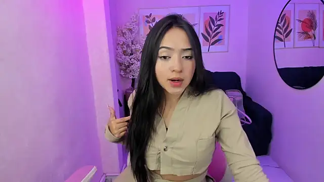 Snapshot of Zafiro_t18 chatting on March 9, 2025, 12:31 pm Zafiro t18 online show from March 9, 2025, 12:31 pm