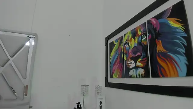 leslyylove online show from March 18, 2025, 7:08 am