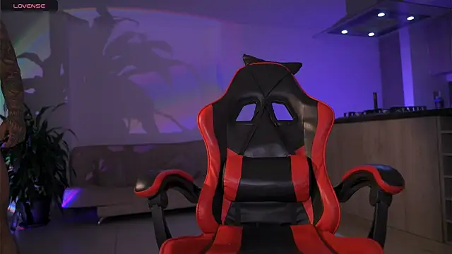 LeoSalvatore  online show from December 5, 2025, 1:25 am