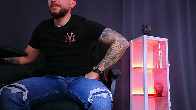 MightyAaron66 online show from February 26, 2025, 10:47 am