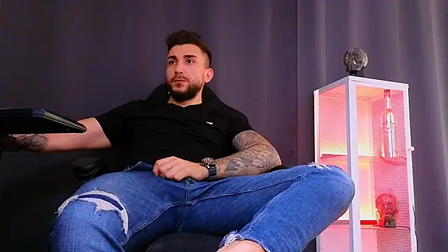 MightyAaron66 online show from March 4, 2025, 8:46 am