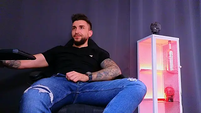 MightyAaron66 online show from March 4, 2025, 11:51 am