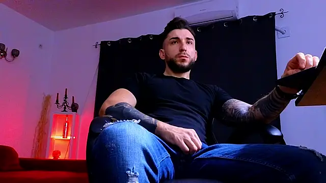 MightyAaron66 online show from December 19, 2025, 3:35 am