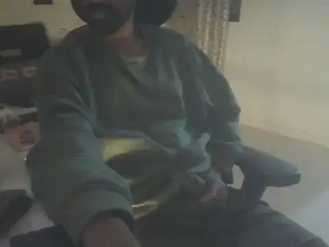 Snapshot of dominanthubby chatting on December 4, 2024, 8:51 pm dominanthubby online show from December 4, 2024, 8:51 pm