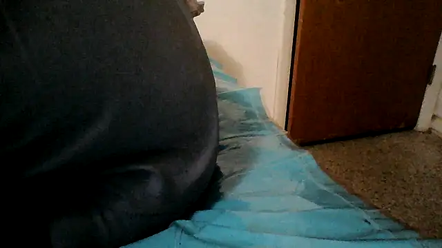 Emilylyn2501 online show from February 1, 2025, 1:34 am