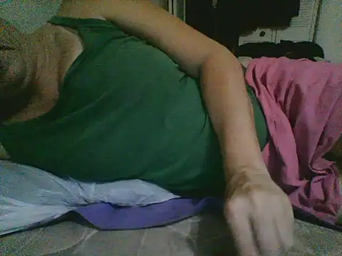 Emilylyn2501 online show from October 3, 2025, 11:46 pm