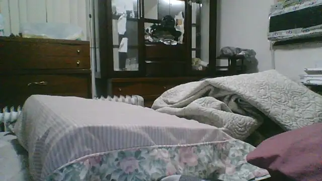 Emilylyn2501 online show from March 6, 2026, 3:03 am