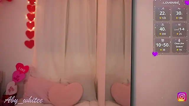 AbyWhitee online show from March 18, 2026, 10:29 am