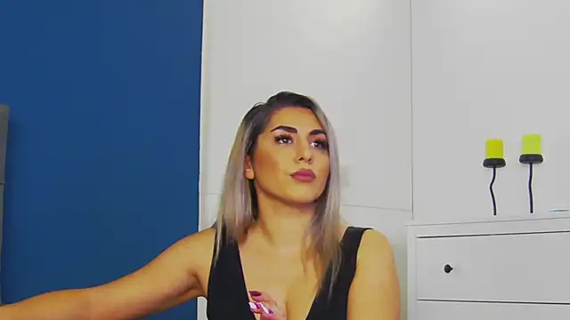 CelineMeyerr online show from October 23, 2025, 5:18 am