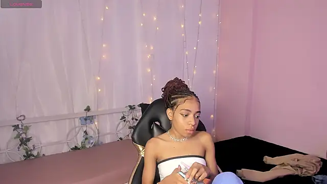 Abigail Wilson  online show from January 11, 2025, 8:54 pm