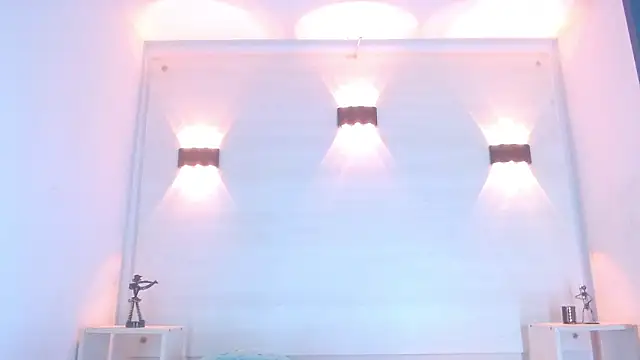 Snapshot of Molly_Spears chatting on February 8, 2025, 3:42 pm Molly Spears online show from February 8, 2025, 3:42 pm