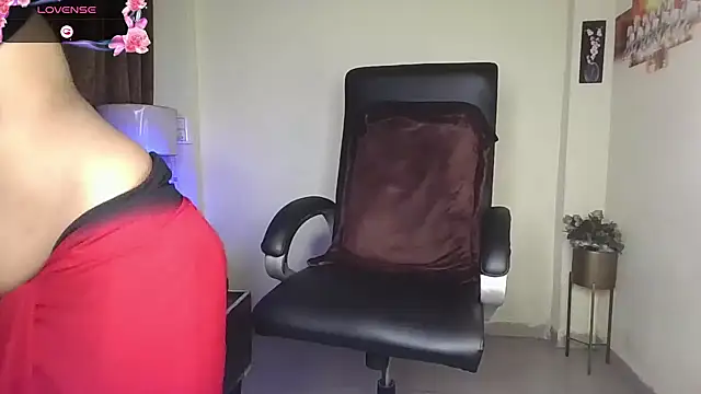 Black-Pearll online show from February 14, 2026, 4:09 am