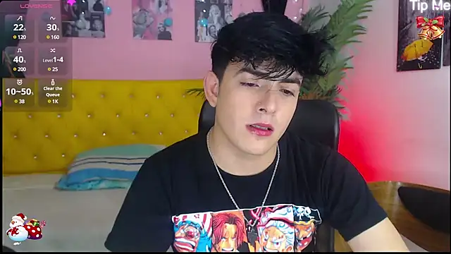 nolan twink1 online show from December 18, 2024, 5:42 pm