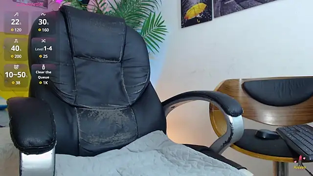 nolan twink1 online show from January 25, 2025, 8:53 pm