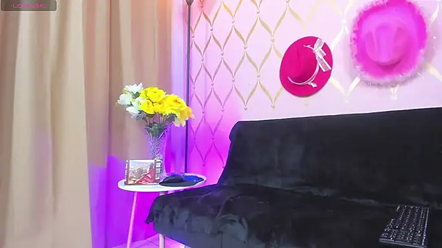 Snapshot of ladylians chatting on December 18, 2024, 6:14 pm ladylians online show from December 18, 2024, 6:14 pm