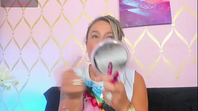 Snapshot of ladylians chatting on January 21, 2025, 9:46 pm ladylians online show from January 21, 2025, 9:46 pm