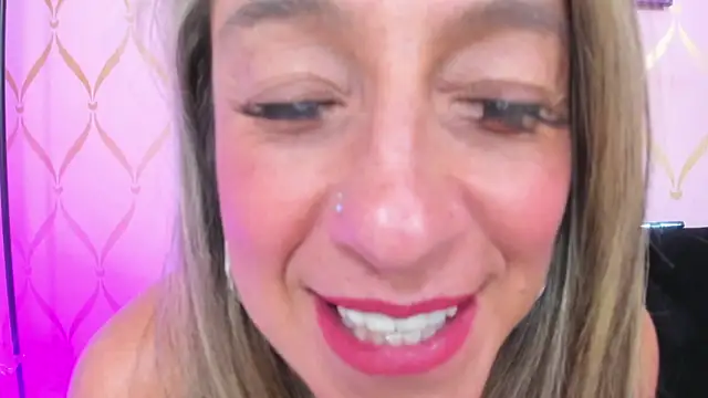 Snapshot of ladylians chatting on February 14, 2025, 1:13 am ladylians online show from February 14, 2025, 1:13 am