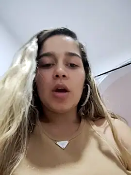 LaurenWelly  online show from March 1, 2025, 8:53 pm