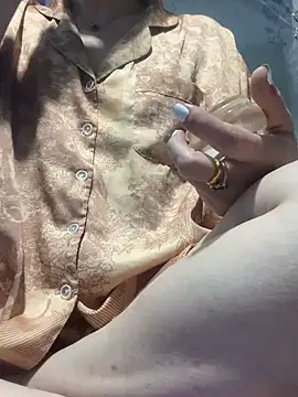 Snapshot of Cesywet chatting on February 6, 2025, 12:22 am Cesywet online show from February 6, 2025, 12:22 am