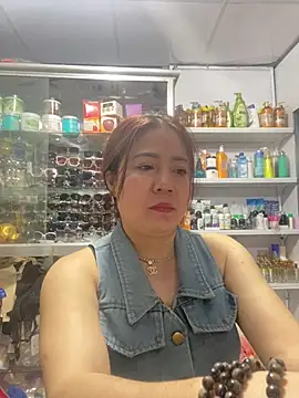 Snapshot of Cesywet chatting on February 27, 2025, 2:32 am Cesywet online show from February 27, 2025, 2:32 am