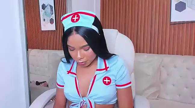 Snapshot of RoxannaHanson chatting on March 1, 2025, 4:26 am RoxannaHanson online show from March 1, 2025, 4:26 am