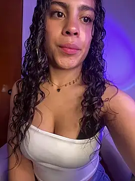 NINA 18 YEARS online show from March 19, 2025, 6:12 pm