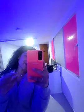 NINA 18 YEARS online show from November 27, 2025, 8:00 pm