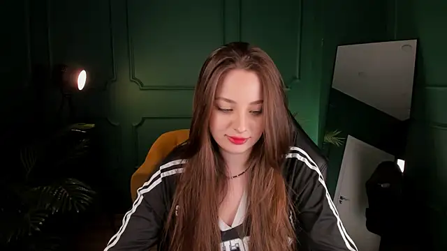 MoonLissa online show from January 17, 2025, 4:36 pm