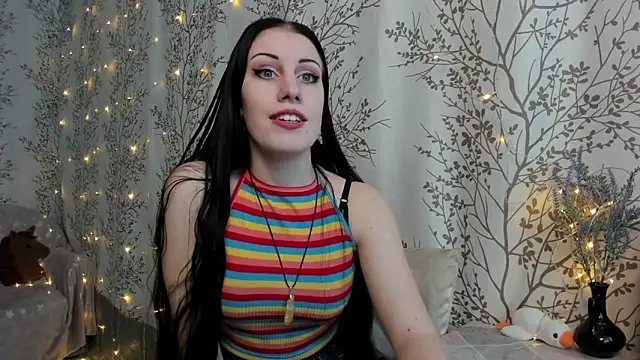 Snapshot of Mary0Lou chatting on December 18, 2024, 5:26 am Mary0Lou online show from December 18, 2024, 5:26 am