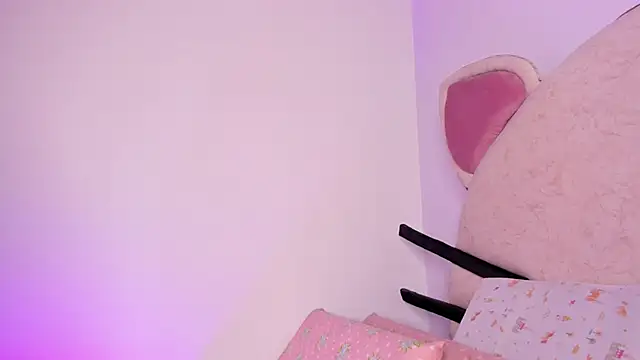 Snapshot of melody_cute_ chatting on February 13, 2025, 8:17 am melody cute  online show from February 13, 2025, 8:17 am
