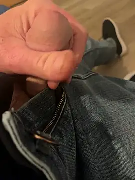 Snapshot of Firedad72FD chatting on February 1, 2025, 4:35 am Firedad72FD online show from February 1, 2025, 4:35 am