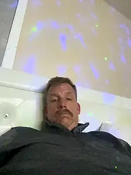 Snapshot of Firedad72FD chatting on September 27, 2025, 8:52 am Firedad72FD online show from September 27, 2025, 8:52 am