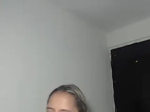 SusanLeroy online show from February 8, 2025, 8:09 am