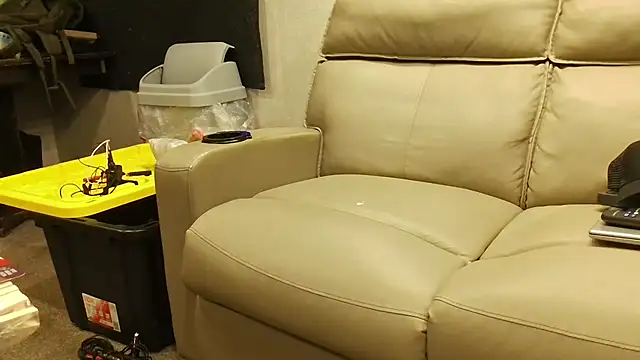 overaveragefreak4you online show from January 9, 2026, 9:12 am