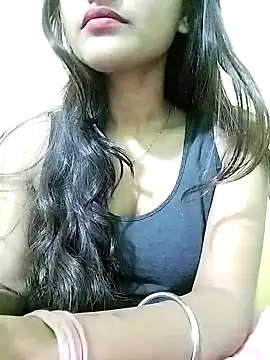 MISSQUEEN48 online show from January 27, 2025, 5:26 pm