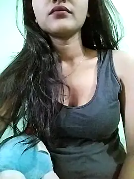 MISSQUEEN48 online show from March 5, 2025, 6:33 am