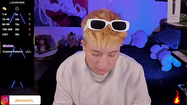 Snapshot of _AlexMorris chatting on October 12, 2025, 3:49 am  AlexMorris online show from October 12, 2025, 3:49 am